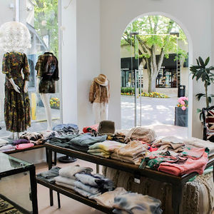 Meet your Posher, Shop